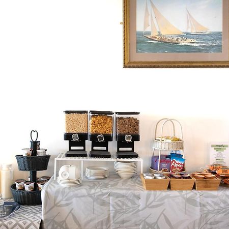 פיינטון Seaways Hotel מראה חיצוני תמונה