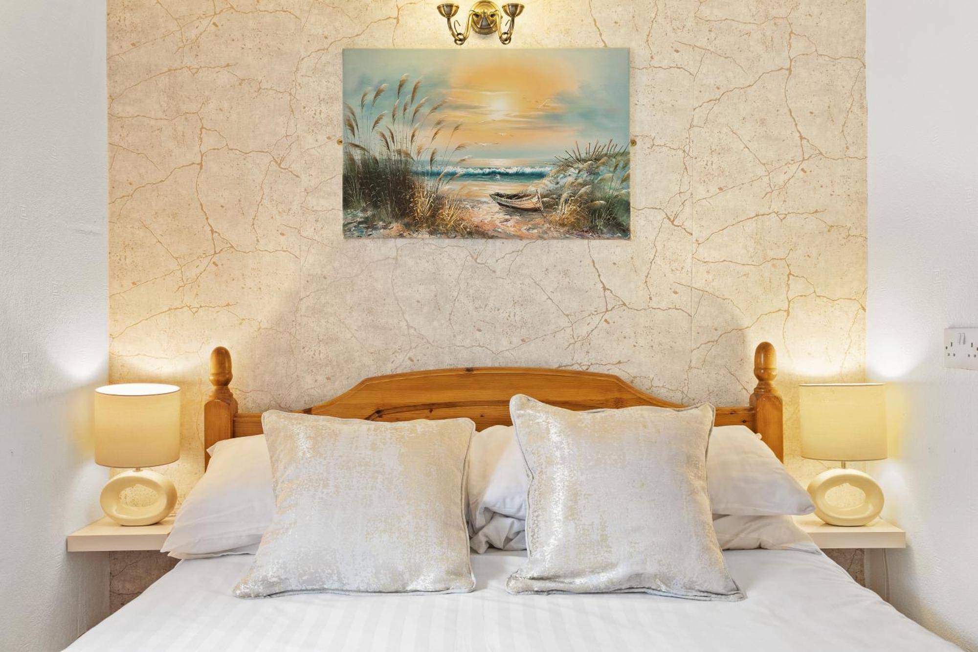 פיינטון Seaways Hotel מראה חיצוני תמונה